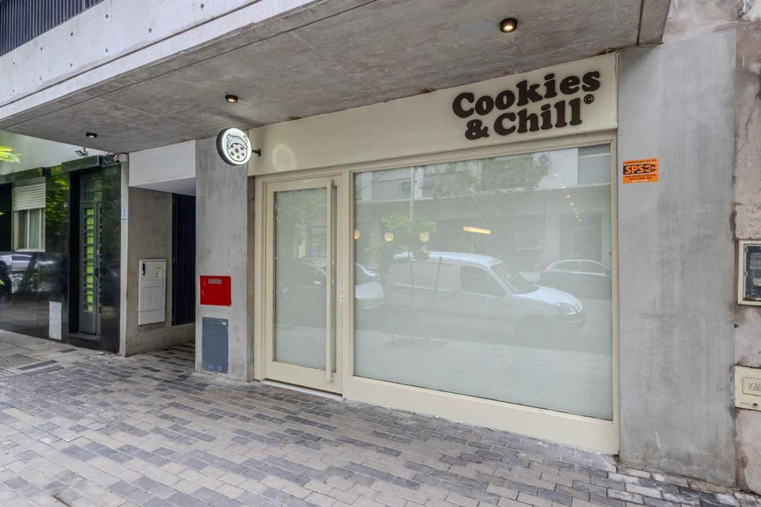 VENTA LOCAL CON RENTA 8% ANUAL - CABALLITO