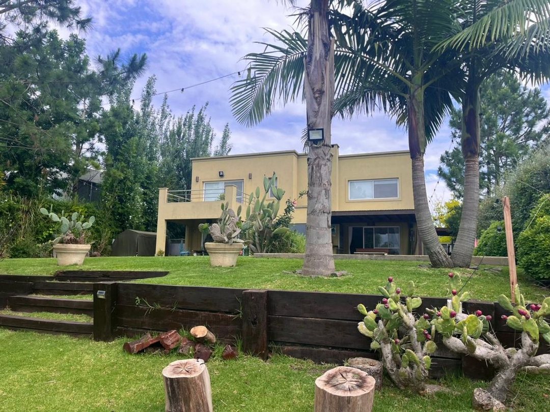 VENTA CASA 5 AMBIENTES  LAGUNA VILLANUEVA, TIGRE