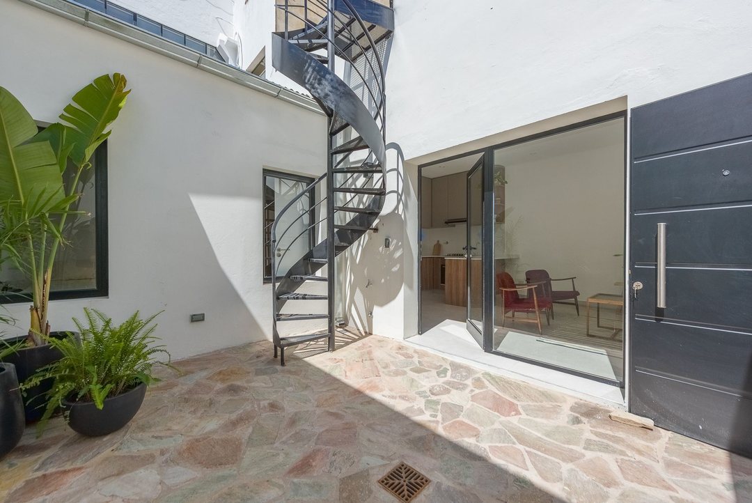 Venta PH 2 Ambs A NUEVO con Patio y Terraza