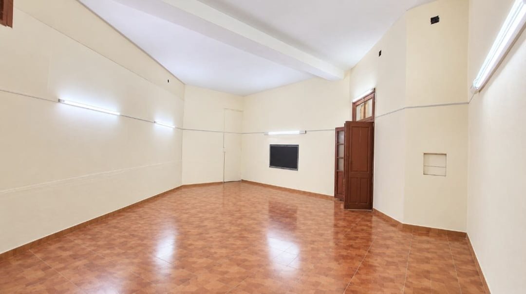 LOCAL CON VIVIENDA EN VENTA FLORES