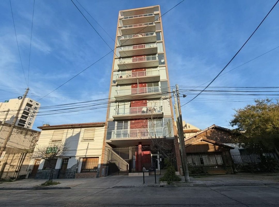 DEPARTAMENTO A ESTRENAR EN VENTA COCHERA Y PILETA