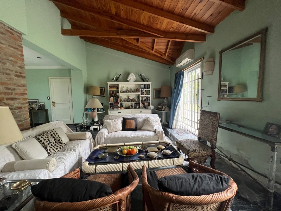 VENTA CASA DEL VISO 7 ambientes PILAR