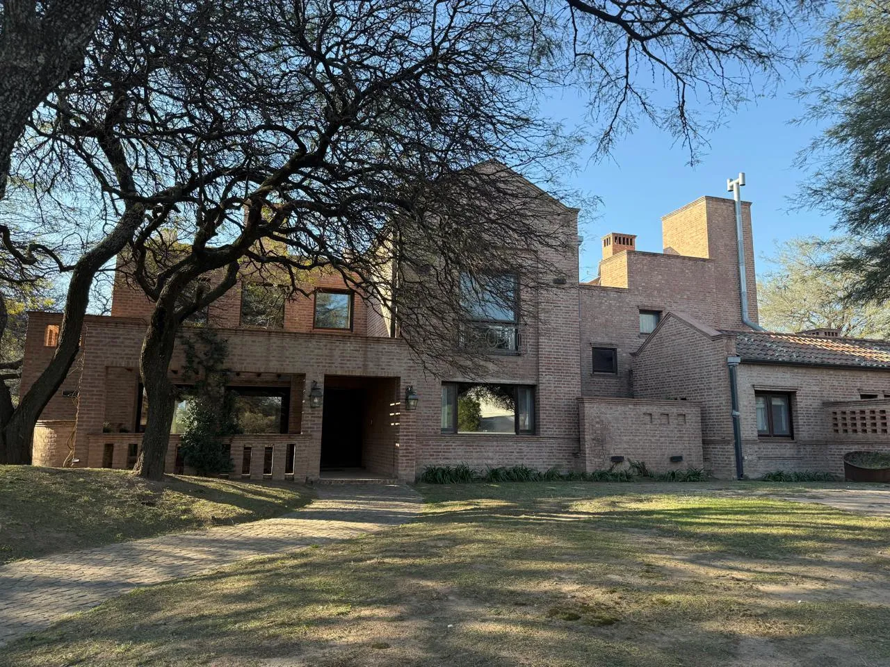 INCREIBLE CASA EN COUNTRY JOCKEY CLUB