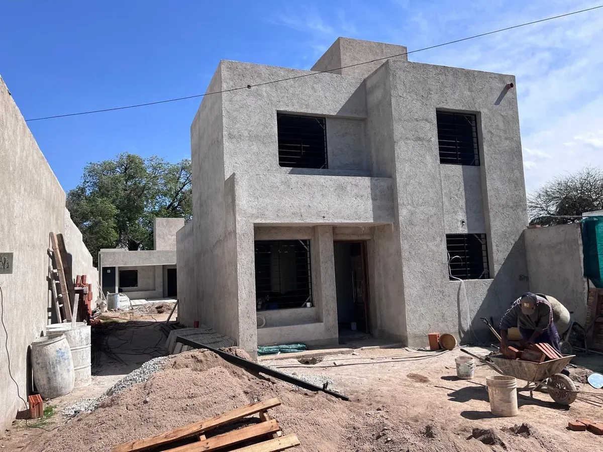 Casa a la venta 3 dormitorios  2 plantas a estrenar Granja de Funes Zona Norte