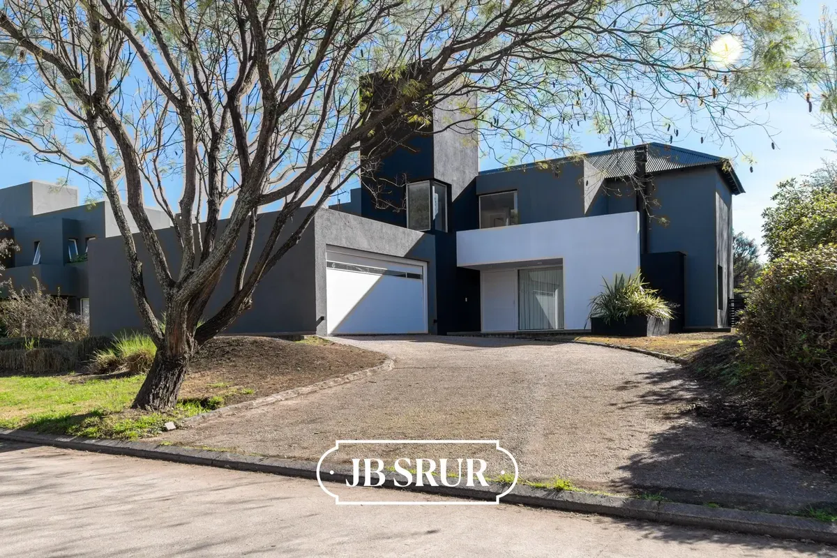 Casa en Venta de 3 dormitorios en Country La Santina