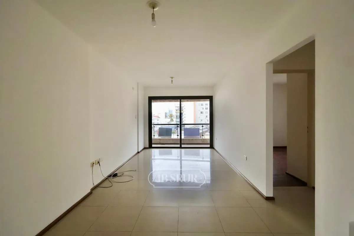 Departamento en venta de 2 dormitorios con balcón en  General Paz