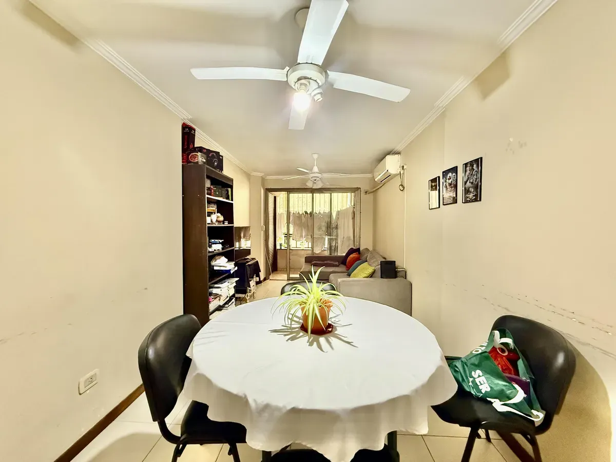 Departamento en venta de 2 dormitorios con patio y balcón en Nueva Córdoba