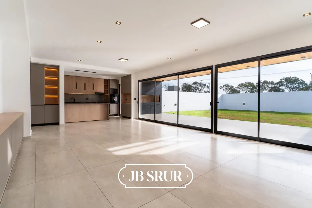 Casa en venta a estrenar de 3 dormitorios en Distrito Sur