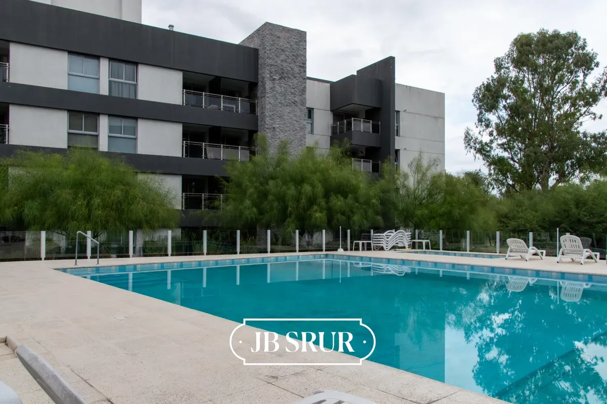 Departamento en venta de 3 dormitorios en Manantiales 1