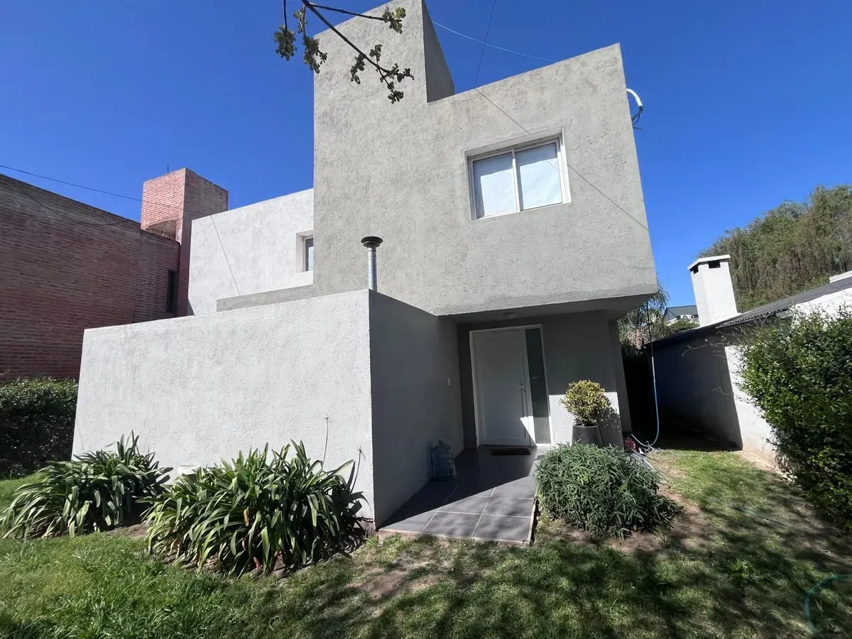 Casa en  venta de 3 dormitorios en Prados de La Villa