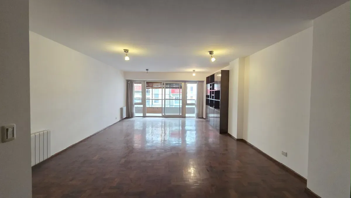 Departamento en  venta muy amplio 3 dormitorios