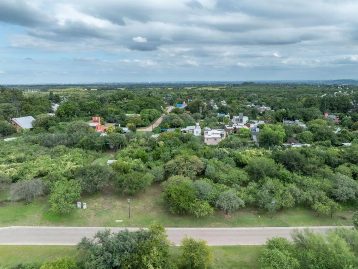 Lote en venta | 1.344 m² | Frente al golf (Hoyo 2) | Terreno plano | Financiación propia