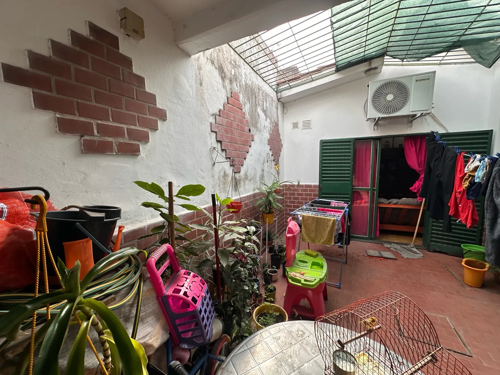 Casa interna en Venta en Pueyrredon! Sobre avenida patria 2 dor 2 patio excelente renta