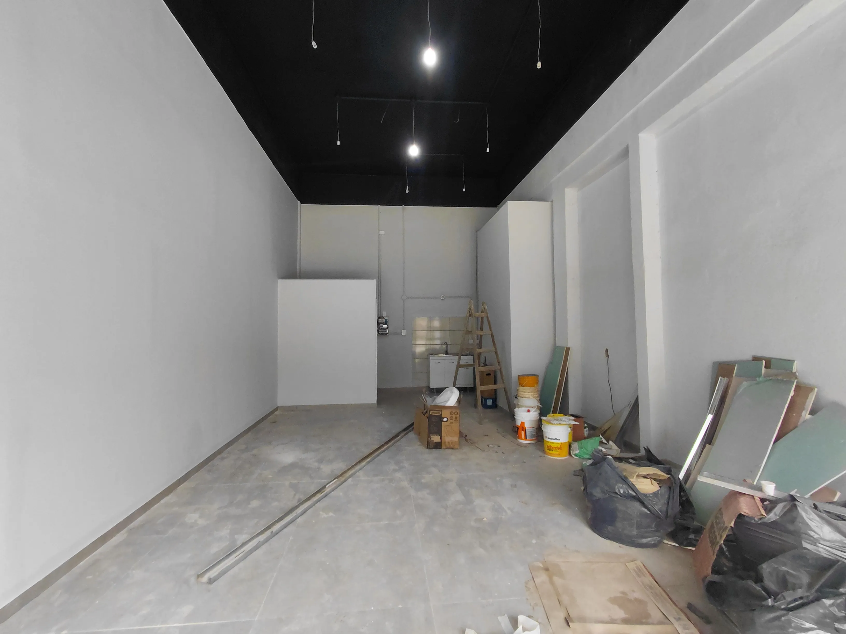 50 m2  Av. Ciudad de Valparaíso 5000 y Diaz de Uzandivaras zona sur CÓRDOBA