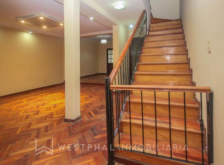 Casa · 250m² · 6 Ambientes