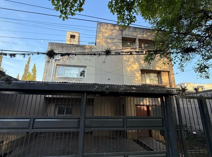 Casa · 3 Dormitorios · 2 Cocheras