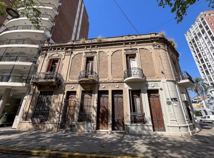 Local comercial · 111m² · 6 Ambientes