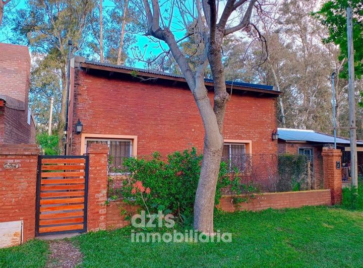 Casa · 130m² · 4 Ambientes · 1 Cochera