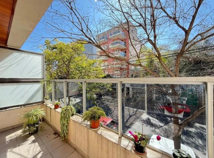 Departamento · 90m² · 8 Ambientes
