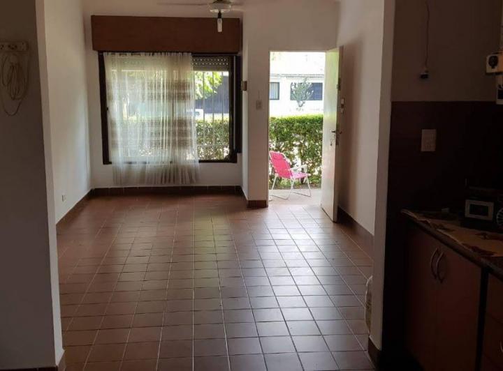 Casa · 101m² · 6 Ambientes · 2 Cocheras