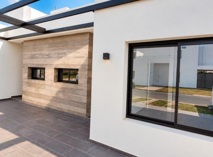 Casa · 65m² · 4 Ambientes · 2 Cocheras