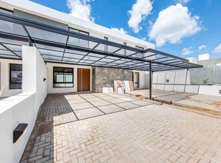 Casa · 160m² · 4 Ambientes · 2 Cocheras