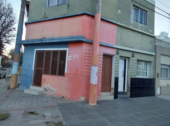 Casa · 196m² · 11 Ambientes · 1 Cochera