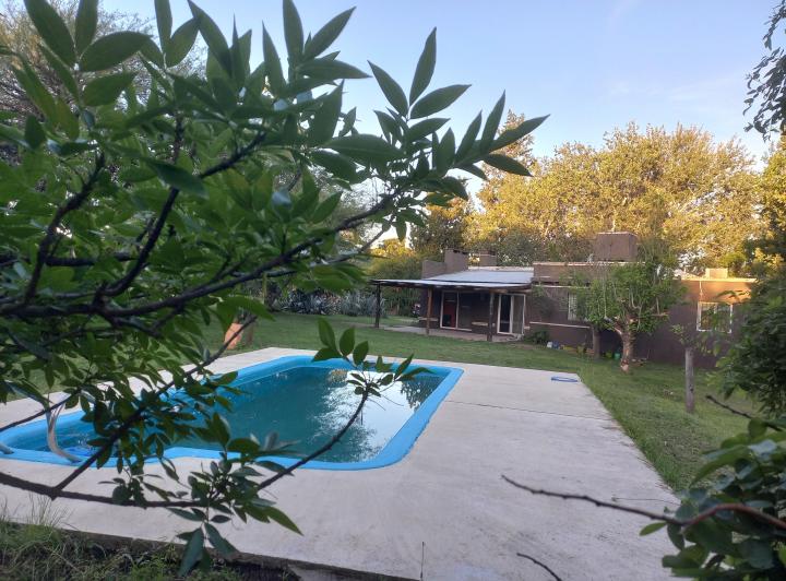 Casa · 215m² · 7 Ambientes · 2 Cocheras