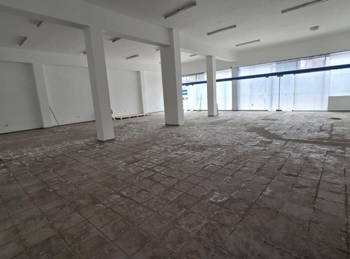 Local comercial · 160m² · 1 Ambiente