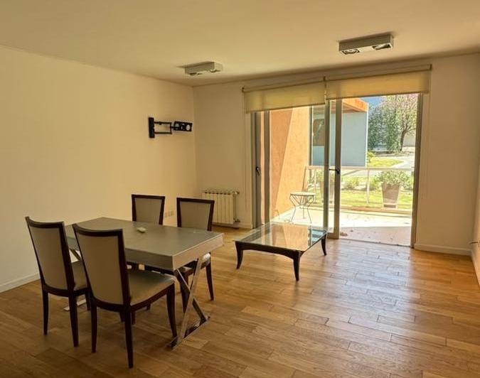 Departamento · 160m² · 4 Ambientes · 2 Cocheras
