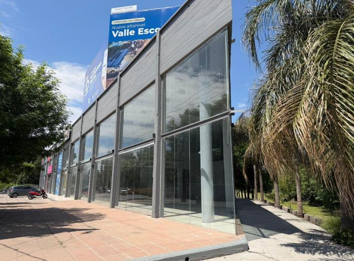 Local comercial · 420m² · 2 Ambientes