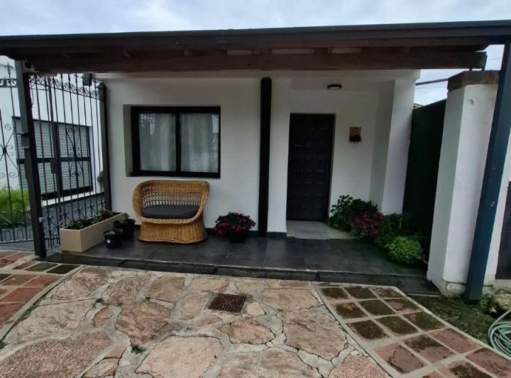 Casa · 60m² · 3 Ambientes · 1 Cochera