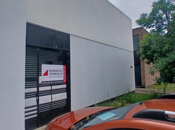 Casa · 75m² · 5 Ambientes · 1 Cochera