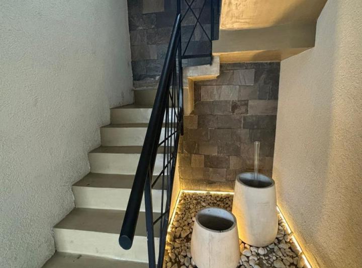 Casa · 169m² · 5 Ambientes · 2 Cocheras