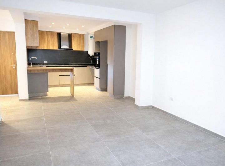 Departamento · 80m² · 5 Ambientes · 1 Cochera