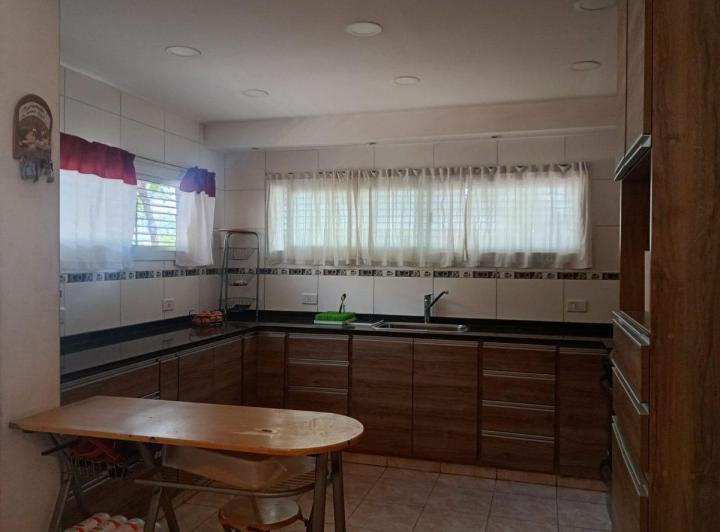 Casa · 105m² · 4 Ambientes · 1 Cochera