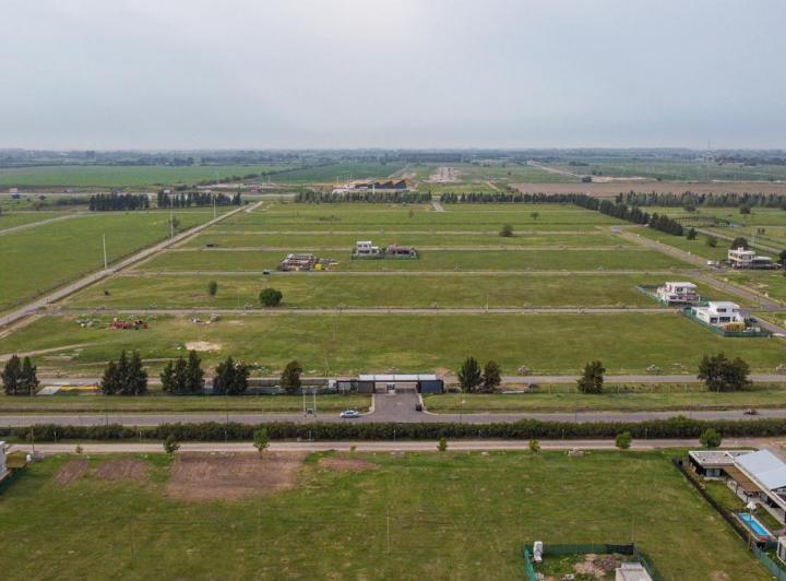 Terreno · 830m²