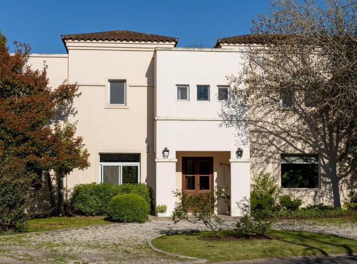 Casa · 146m² · 5 Ambientes