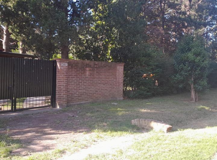 Casa · 80m² · 1 Ambiente · 3 Cocheras