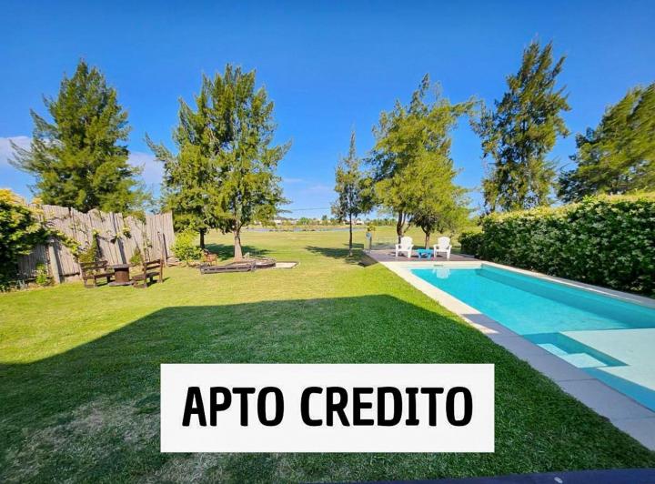 Casa · 300m² · 5 Ambientes · 3 Cocheras
