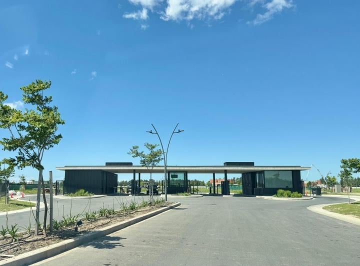 Terreno · 835m²