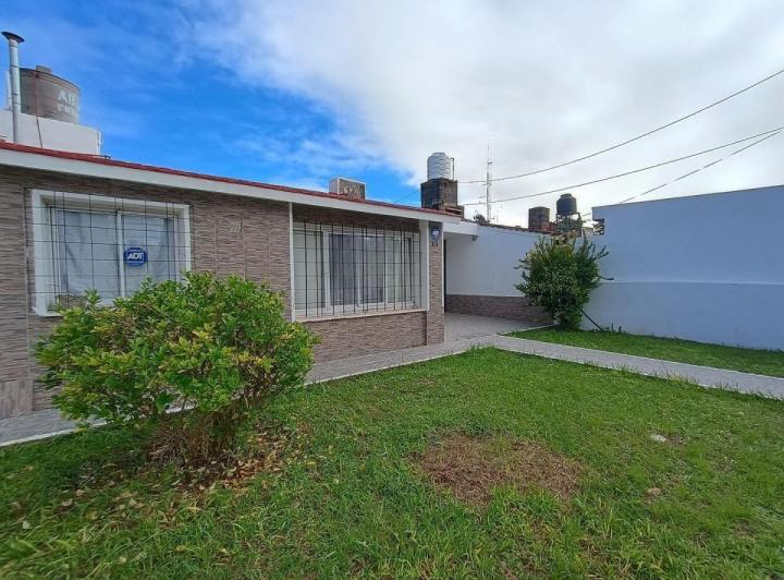 Casa · 107m² · 4 Ambientes · 1 Cochera
