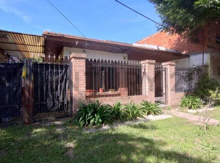 Casa · 96m² · 5 Ambientes · 1 Cochera