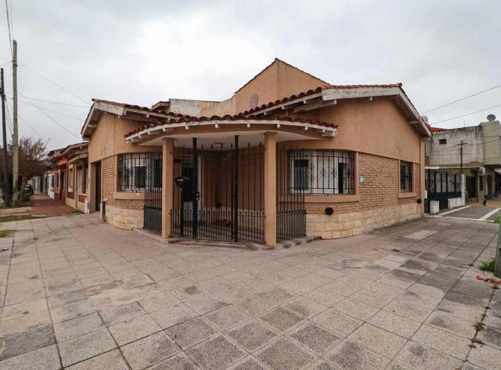 Casa · 109m² · 3 Ambientes · 1 Cochera