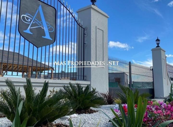 Terreno · 777m²