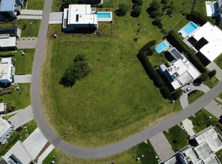 Terreno · 1454m²