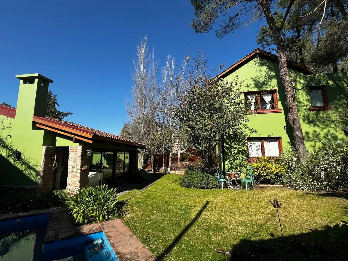 Casa en Venta en Quinta de Arguello 5 dormitorios Housing con seguridad impecable pileta
