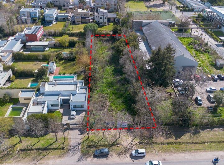 Terreno · 1582m²