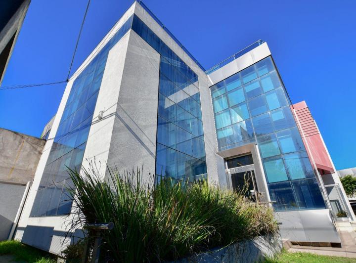 Local comercial · 534m² · 7 Cocheras