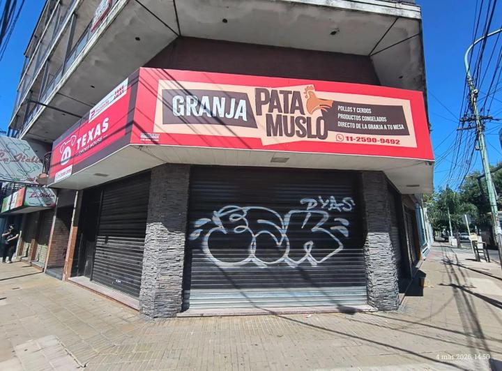 Local comercial · 136m²